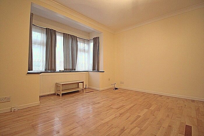 2 Bedroom Maisonette To Rent In Chestnut Close, Harlington, UB7