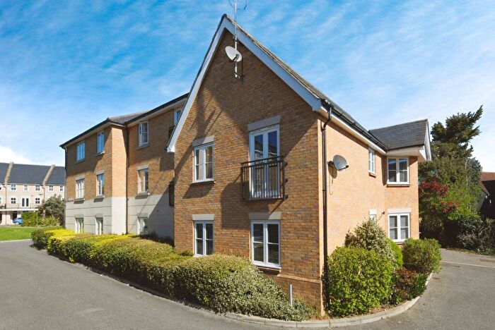 2 Bedroom Maisonette For Sale In Greenland Gardens, Great Baddow, Chelmsford, Essex, CM2
