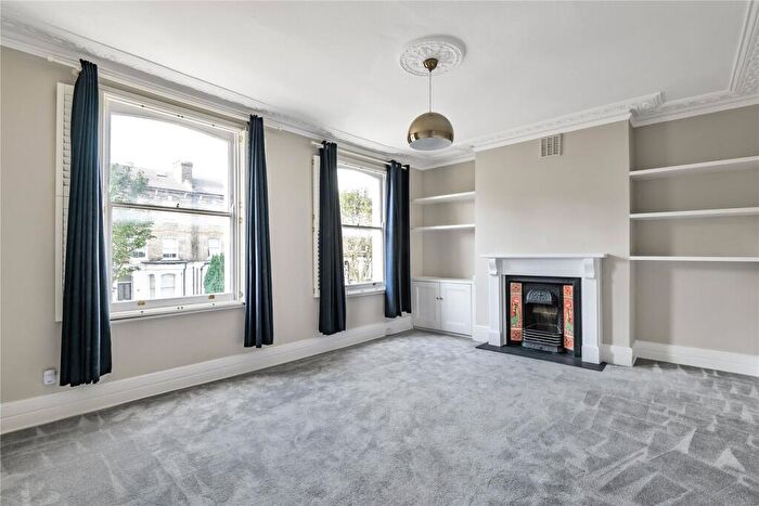 3 Bedroom Flat To Rent In Fonthill Road, Finsbury Park, London, N4