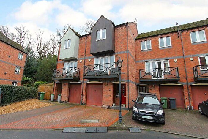 4 Bedroom Town House For Sale In Round Hill Wharf, Kidderminster, DY11