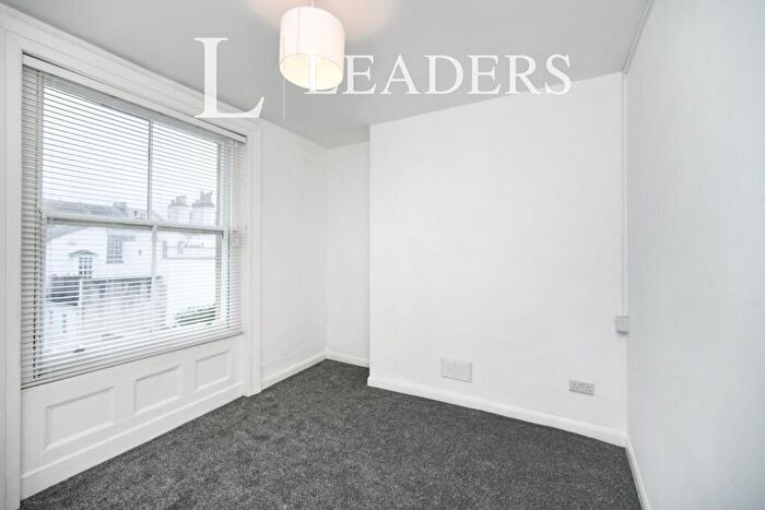 1 Bedroom Flat To Rent In Bloomsbury Place, Brighton, BN2