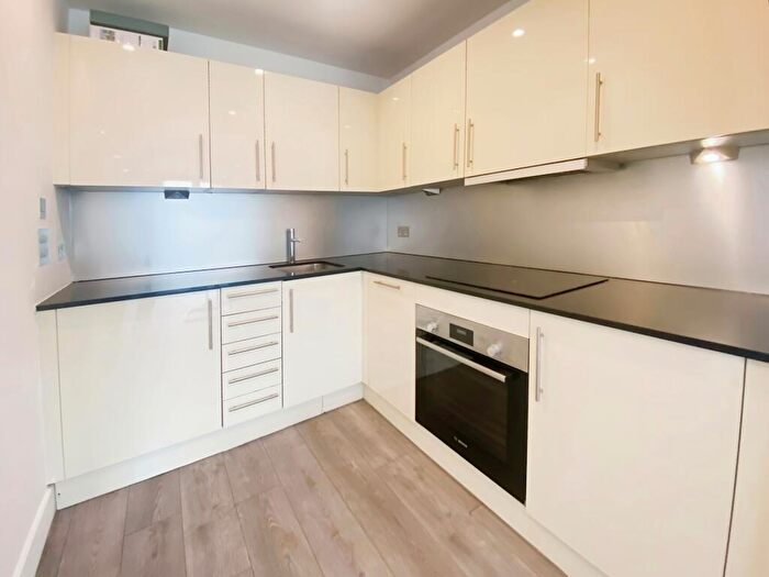 1 Bedroom Apartment To Rent In The Hayes Appartments, CF10