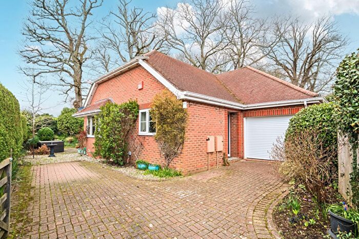 3 Bedroom Detached House For Sale In Cherrylands Close, Haslemere, GU27