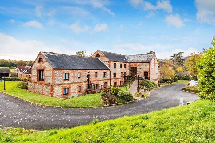 1 Bedroom Flat To Rent In Glebe Road, Dorking, RH4