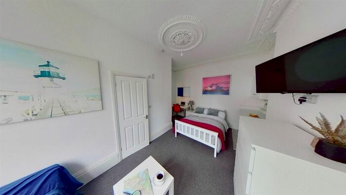 6 Bedroom Property To Rent In Gains Road, Southsea, PO4