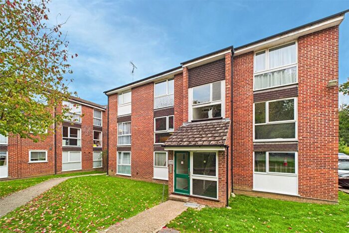 1 Bedroom Flat For Sale In Trafalgar Court, Southcote Road, Reading, Berkshire, RG30