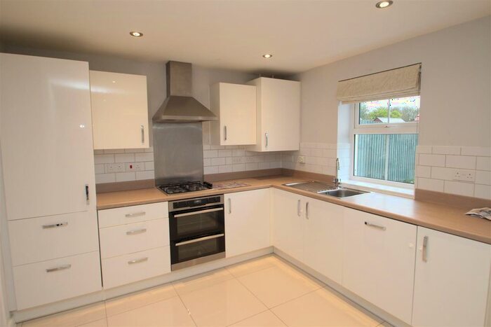 3 Bedroom Detached House To Rent In Grayling Grove, Hemel Hempstead, HP2
