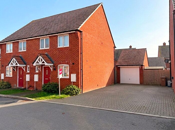 3 Bedroom Semi Detached House For Sale In Restharrow Road, Aylesbury, Buckinghamshire, HP22