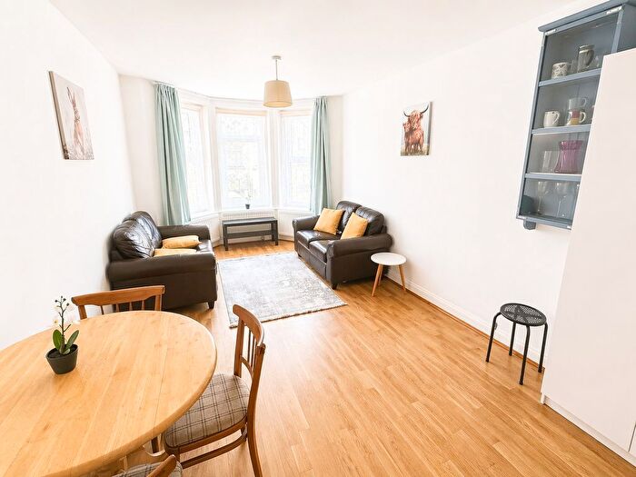 2 Bedroom Flat To Rent In Purbeck Road, Bournemouth, BH2