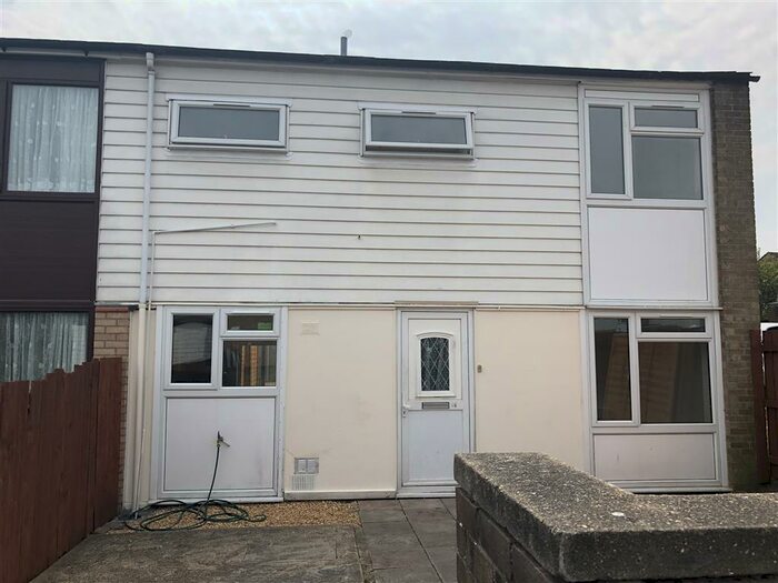 3 Bedroom House To Rent In Brading Close, Southampton, SO16
