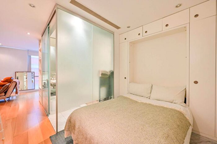 Studio To Rent In Ontario Tower, Canary Wharf, London, E14