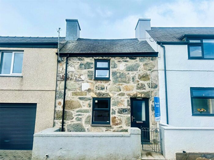 2 Bedroom Terraced House For Sale In Pentre Uchaf, Pwllheli, Gwynedd, LL53