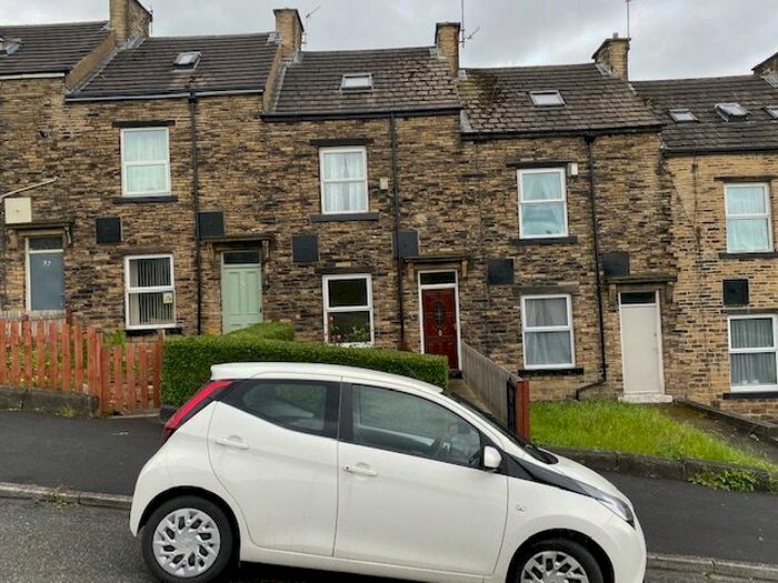 3 Bedroom Terraced House To Rent In Oxford Road, Undercliffe, Bradford, BD2