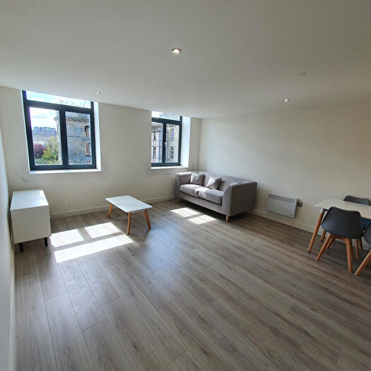 2 Bedroom Apartment To Rent In Conditioning House, Cape Street, Bradford, Yorkshire, BD1