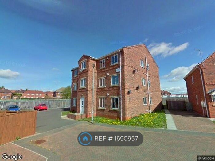 2 Bedroom Flat To Rent In Thornwood Close, Thurnscoe, Rotherham, S63