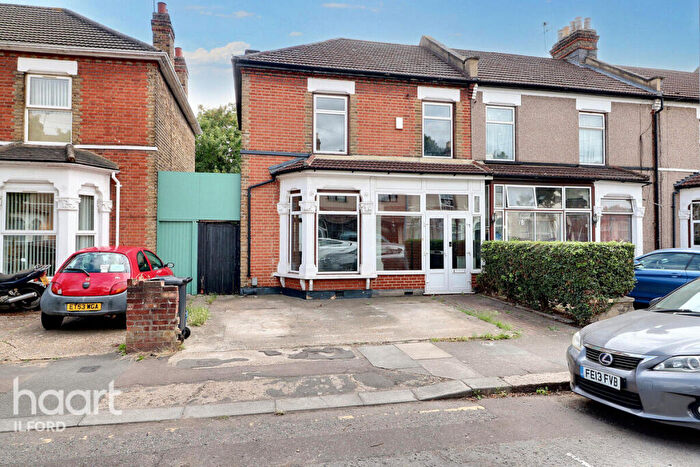 4 Bedroom End Of Terrace House For Sale In Bedford Road, Ilford, IG1