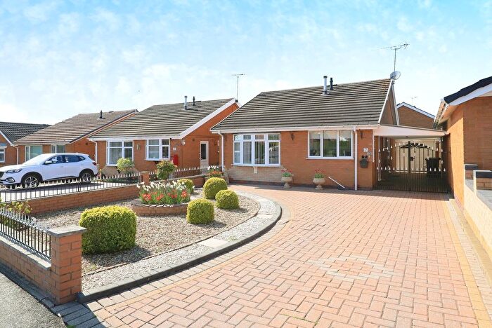 2 Bedroom Bungalow For Sale In Husum Way, Kidderminster, Worcestershire, DY10