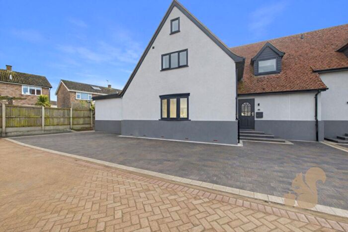4 Bedroom Semi-Detached House For Sale In Kingsland Close, West Mersea, CO5
