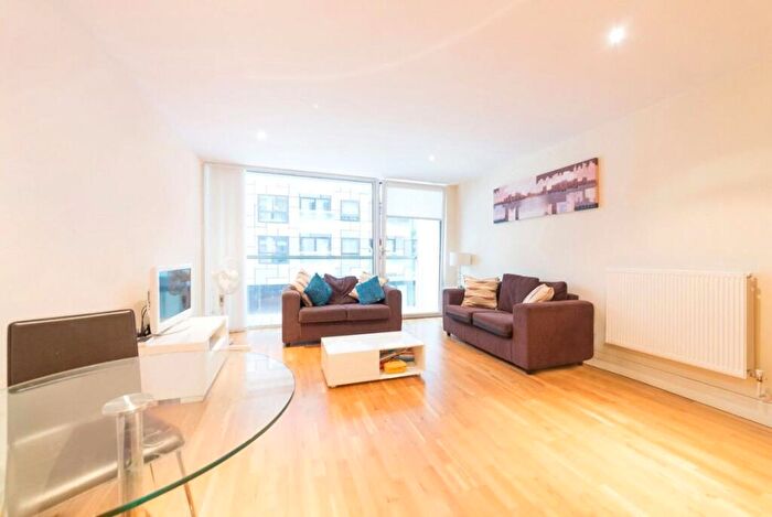 1 Bedroom Flat To Rent In Millharbour, London, E14