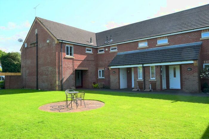 2 Bedroom Maisonette To Rent In Milliner Court, Hillcrest Road, Stockport, SK2