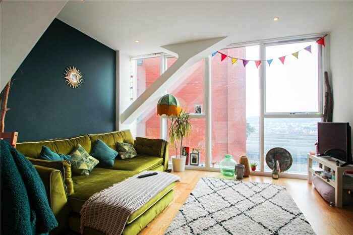 1 Bedroom Apartment To Rent In Airpoint, Skypark Road, Bedminster, Bristol, BS3