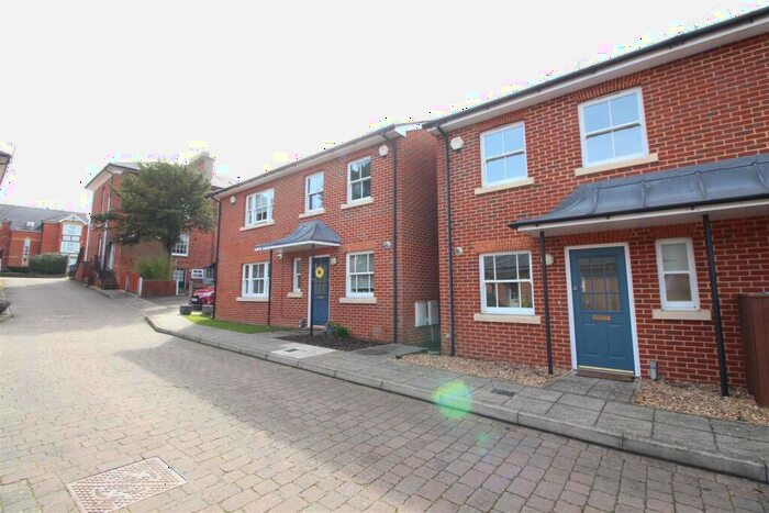 2 Bedroom House To Rent In Clare Gardens, Walsworth Road, Hitchin, SG4