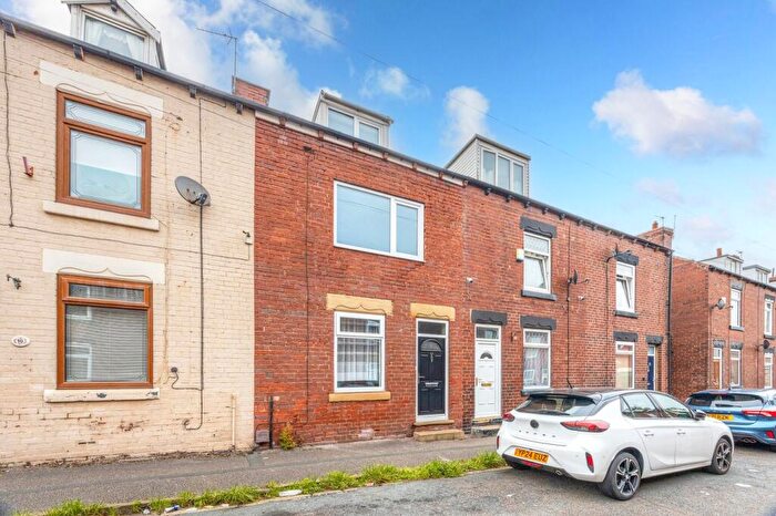 2 Bedroom Terraced House For Sale In Charles Street, Cudworth, Barnsley, S72