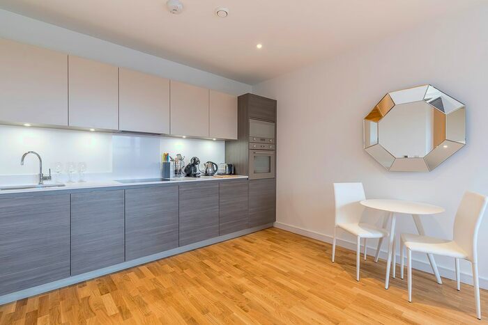 1 Bedroom Flat To Rent In Scimitar House, Eastern Road, Essex, RM1