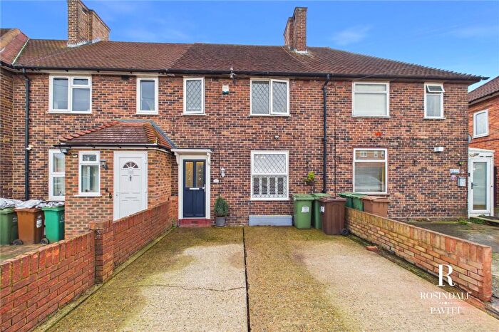 3 Bedroom Terraced House For Sale In Titchfield Road, Carshalton, SM5