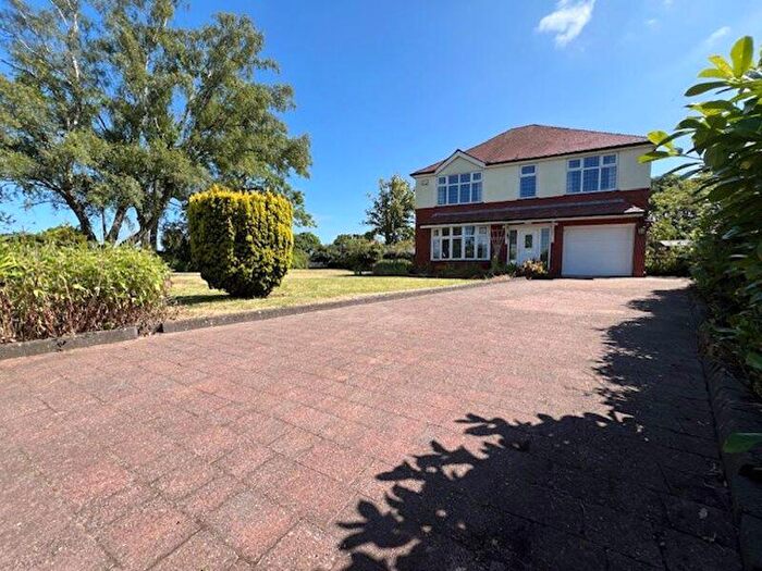 5 Bedroom Detached House For Sale In Ashford, Cage Lane, New Longton, Preston, PR4
