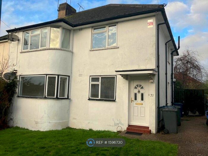 2 Bedroom Maisonette To Rent In Westmere Drive, Mill Hill, NW7
