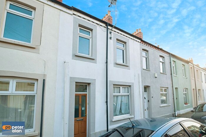 2 Bedroom Flat For Sale In Rutland Street, Cardiff, CF11