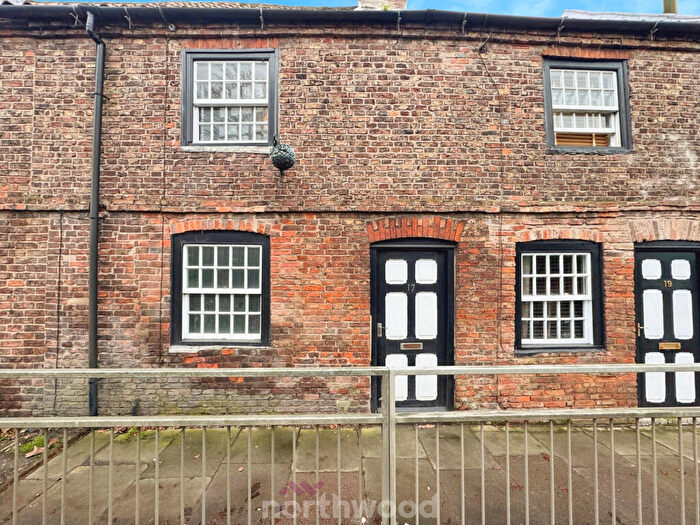 2 Bedroom Cottage To Rent In High Street, Rawcliffe, Goole, DN14