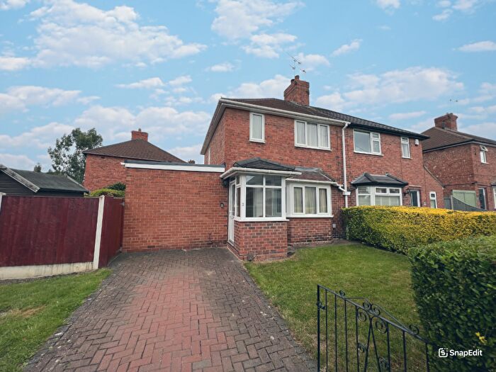4 Bedroom Semi-Detached House For Sale In Ewell Road, Nottingham, NG8