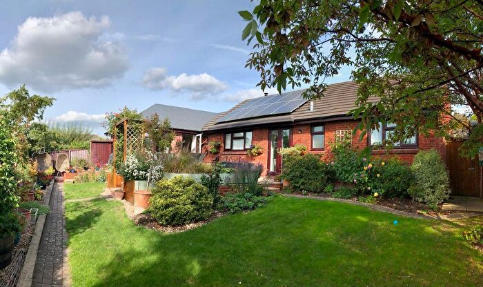 3 Bedroom Detached Bungalow For Sale In Tilley Close, Devizes, SN10