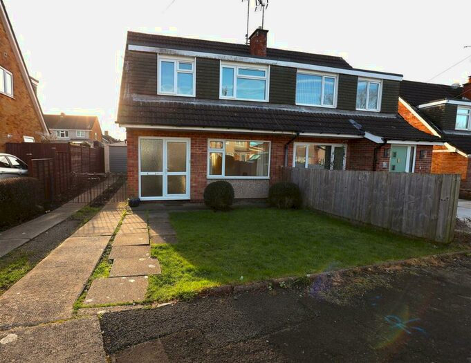 3 Bedroom Semi-Detached House To Rent In Grays Walk, Cowbridge, Vale Of Glamorgan, CF71