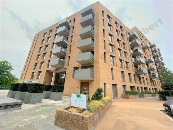 3 Bedroom Flat To Rent In Meadowlark House, Hendon, London, NW9