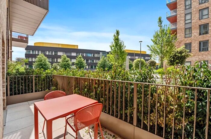 1 Bedroom Flat To Rent In Caversham Road, London, NW9