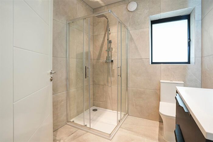 2 Bedroom Flat To Rent In Bredhurst Close, London, SE20