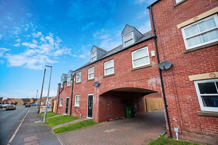 2 Bedroom Flat For Sale In York Terrace, York Road, Market Weighton, York, YO43