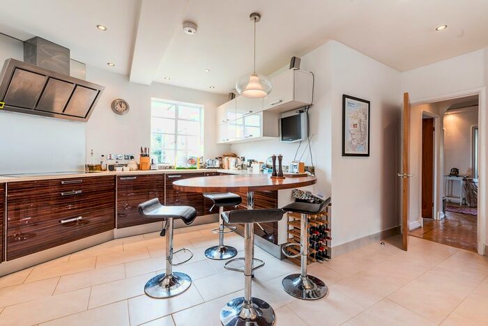 3 Bedroom Flat To Rent In Heath Rise, Kersfield Road, London, SW15