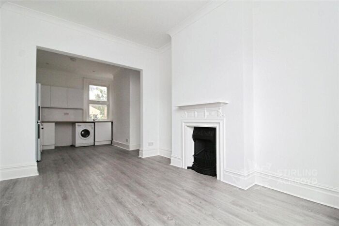 2 Bedroom Apartment To Rent In Francis Road, Croydon, CR0