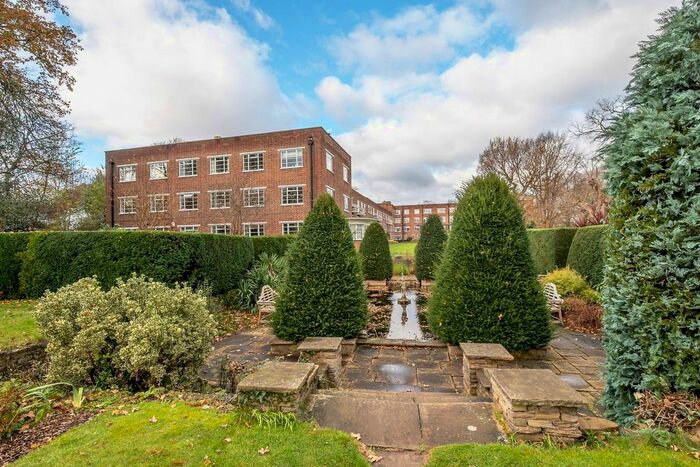 1 Bedroom Flat To Rent In Cambridge Park, East Twickenham, Twickenham TW1