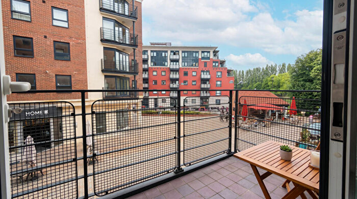 2 Bedroom Barn Conversion To Rent In Jerome Place, Kingston Upon Thames, KT1