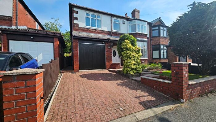 4 Bedroom Semi-Detached House For Sale In Verdure Avenue, Heaton, BL1