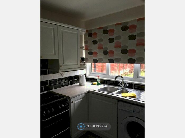 3 Bedroom End Of Terrace House To Rent In Swanstand, Letchworth Garden City, SG6