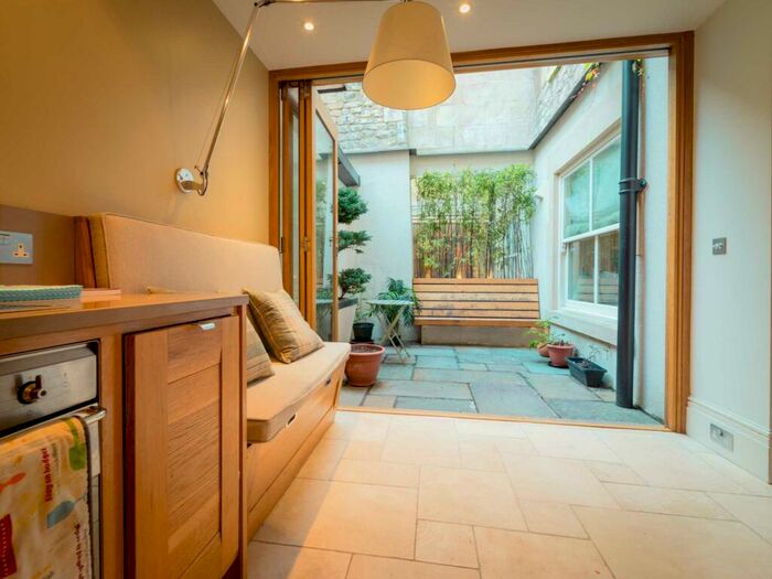 2 Bedroom Apartment To Rent In Russel Street, Bath, BA1