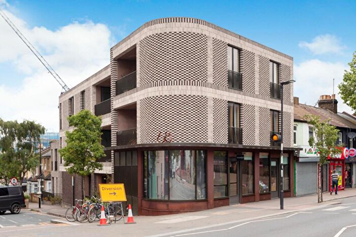 2 Bedroom Flat To Rent In Pattern Works, Gaywood Road, E17