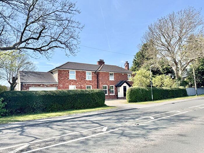 5 Bedroom Detached House For Sale In The Old Police House, Main Road, Utterby, LN11
