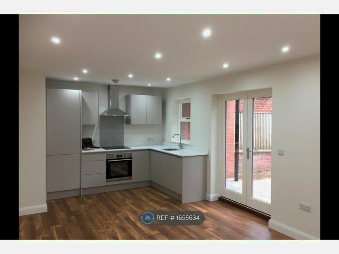 1 Bedroom Flat To Rent In High Street, Boston Spa, LS23